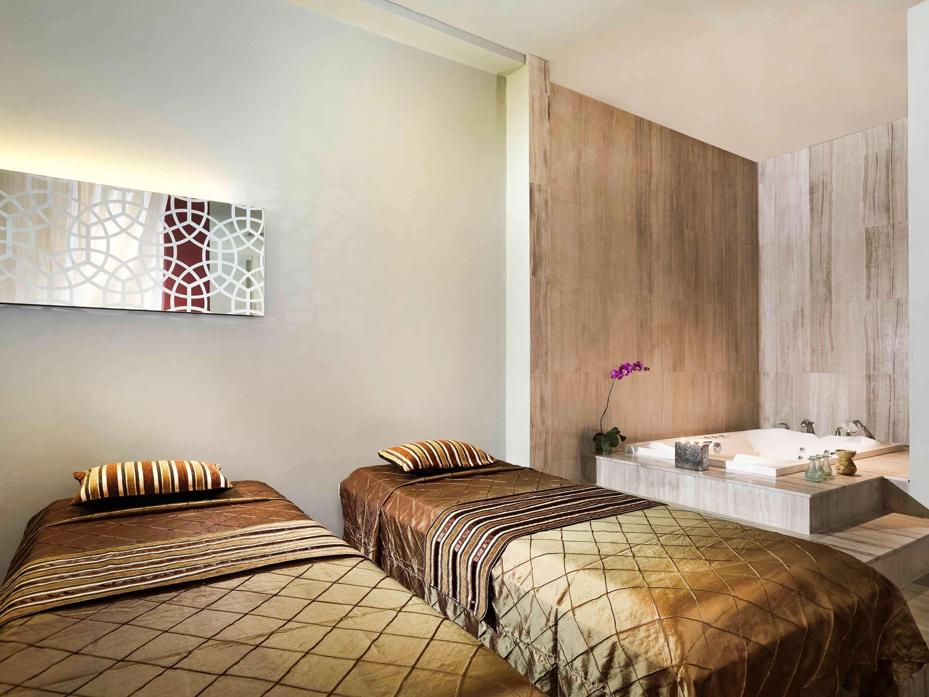 Novotel Jakarta Gajah Mada Extérieur photo