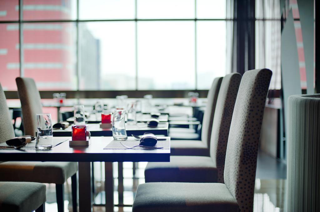Novotel Jakarta Gajah Mada Extérieur photo