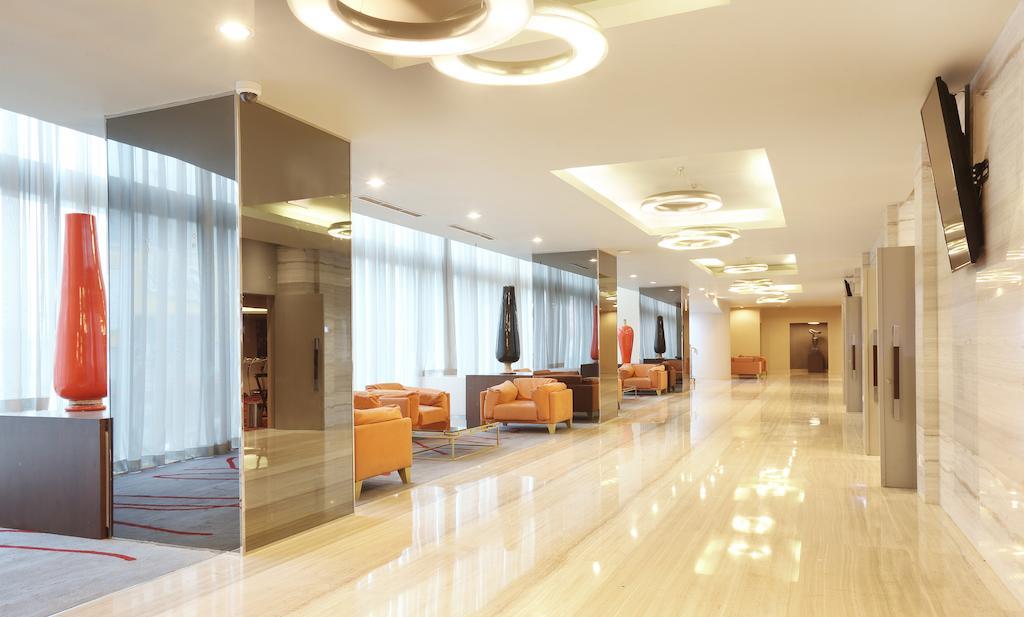 Novotel Jakarta Gajah Mada Extérieur photo