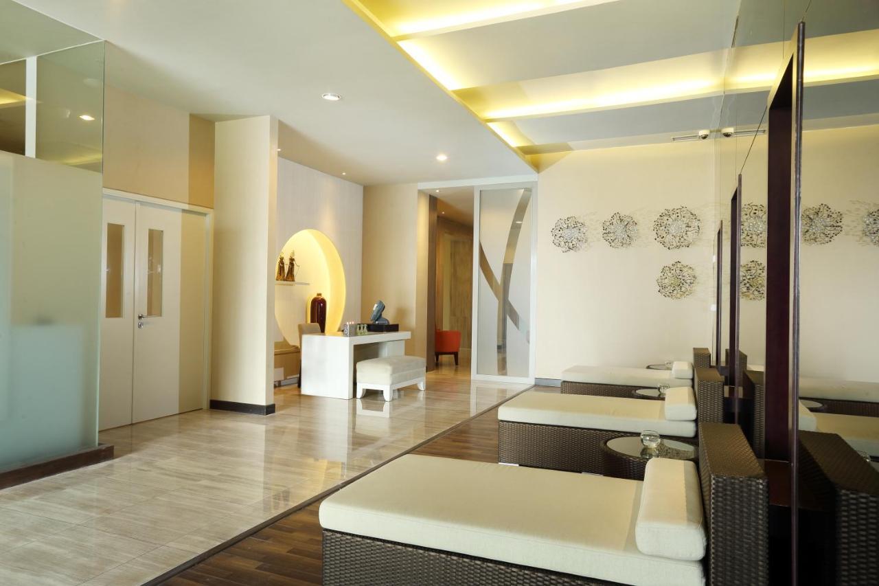 Novotel Jakarta Gajah Mada Extérieur photo